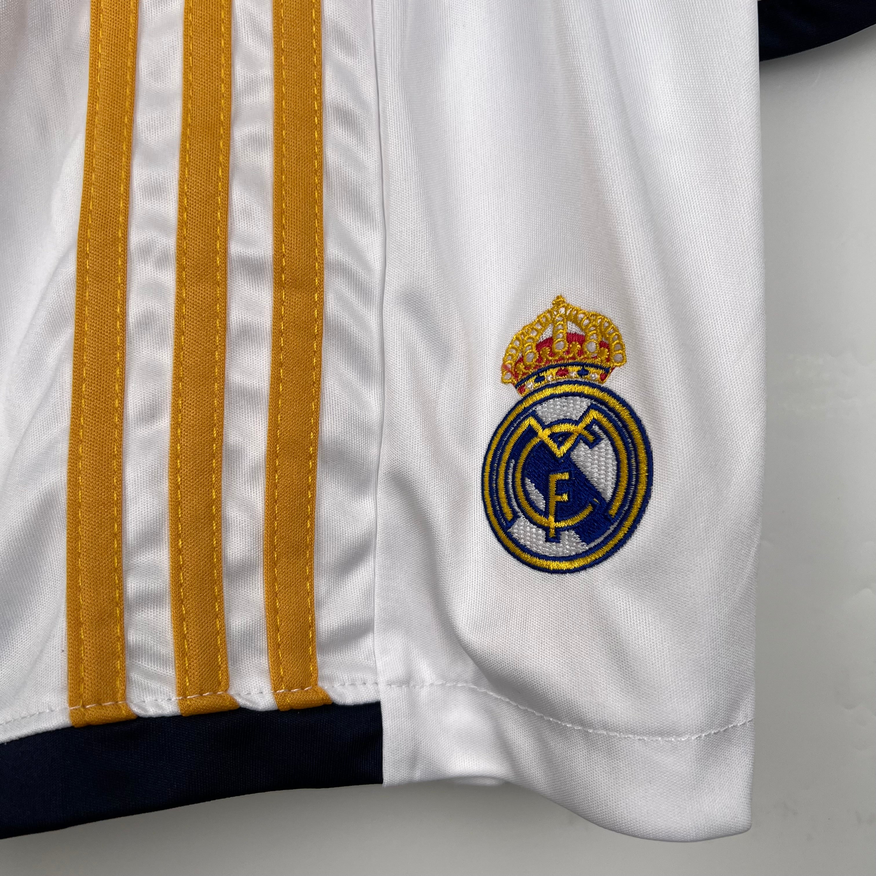 KIT INFANTIL DO REAL MADRID 23/24 PRINCIPAL
