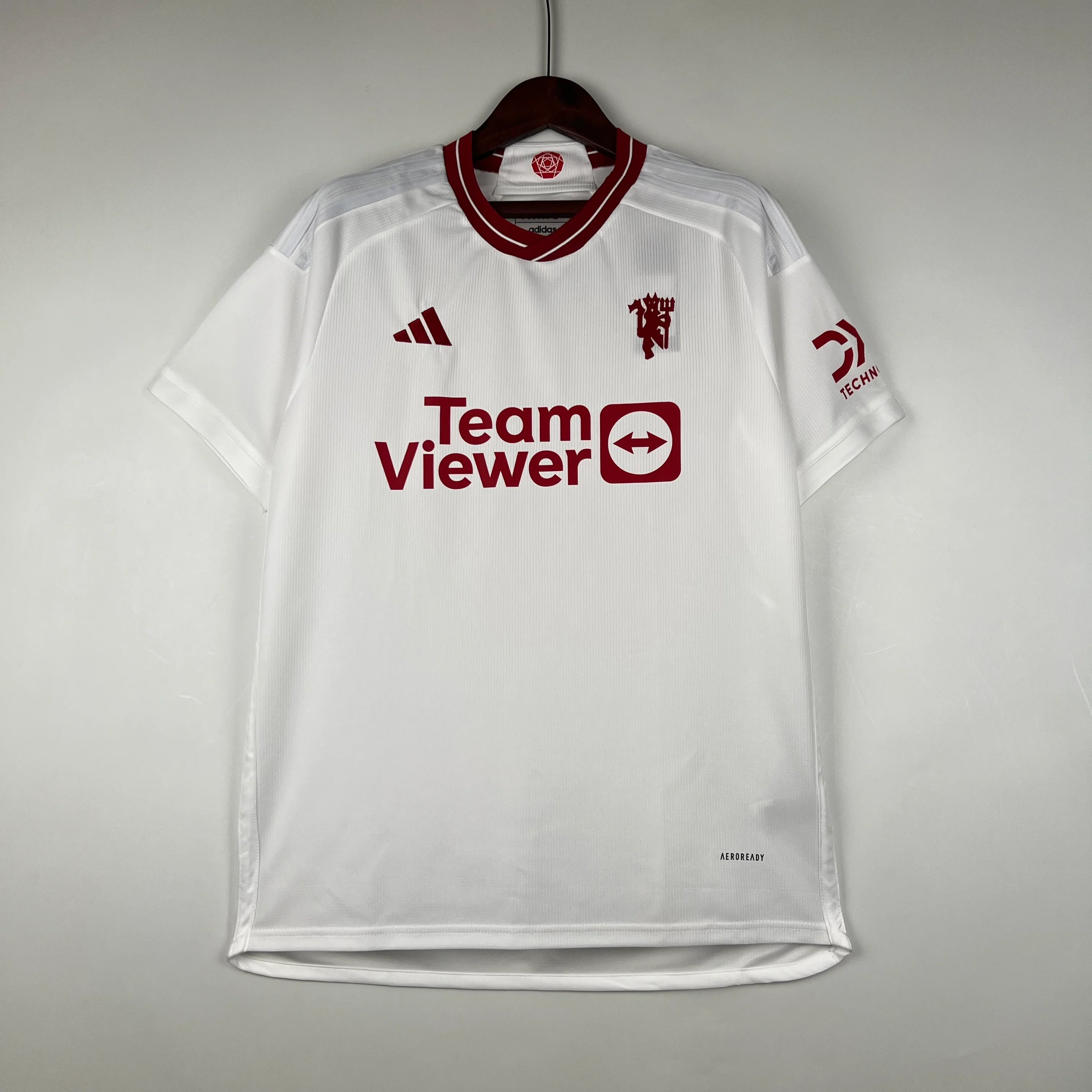 CAMISA DO MANCHESTER UNITED 23/24 TERCEIRO EQUIPAMENTO
