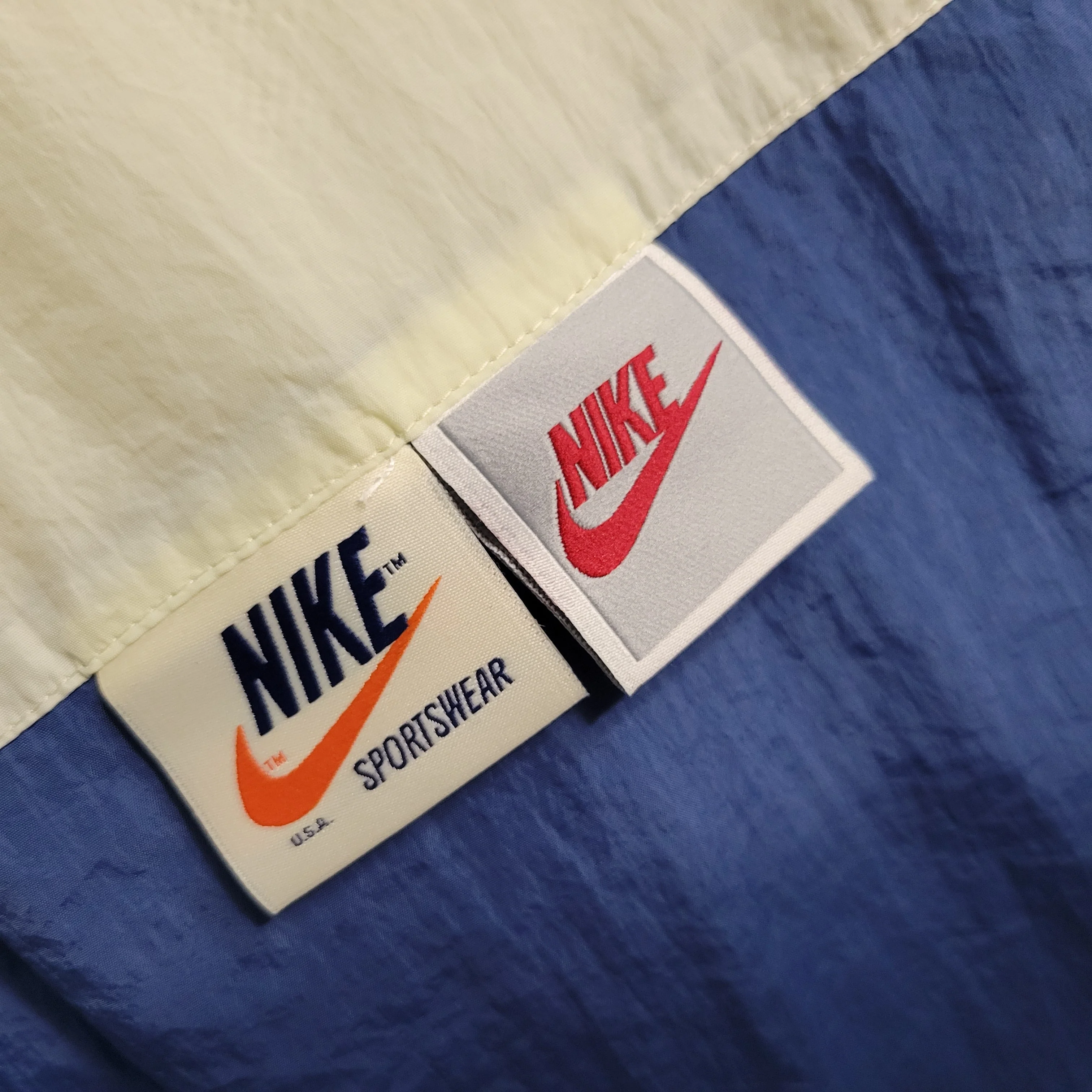 Jaqueta Corta Vento Nike  - Bege e Azul