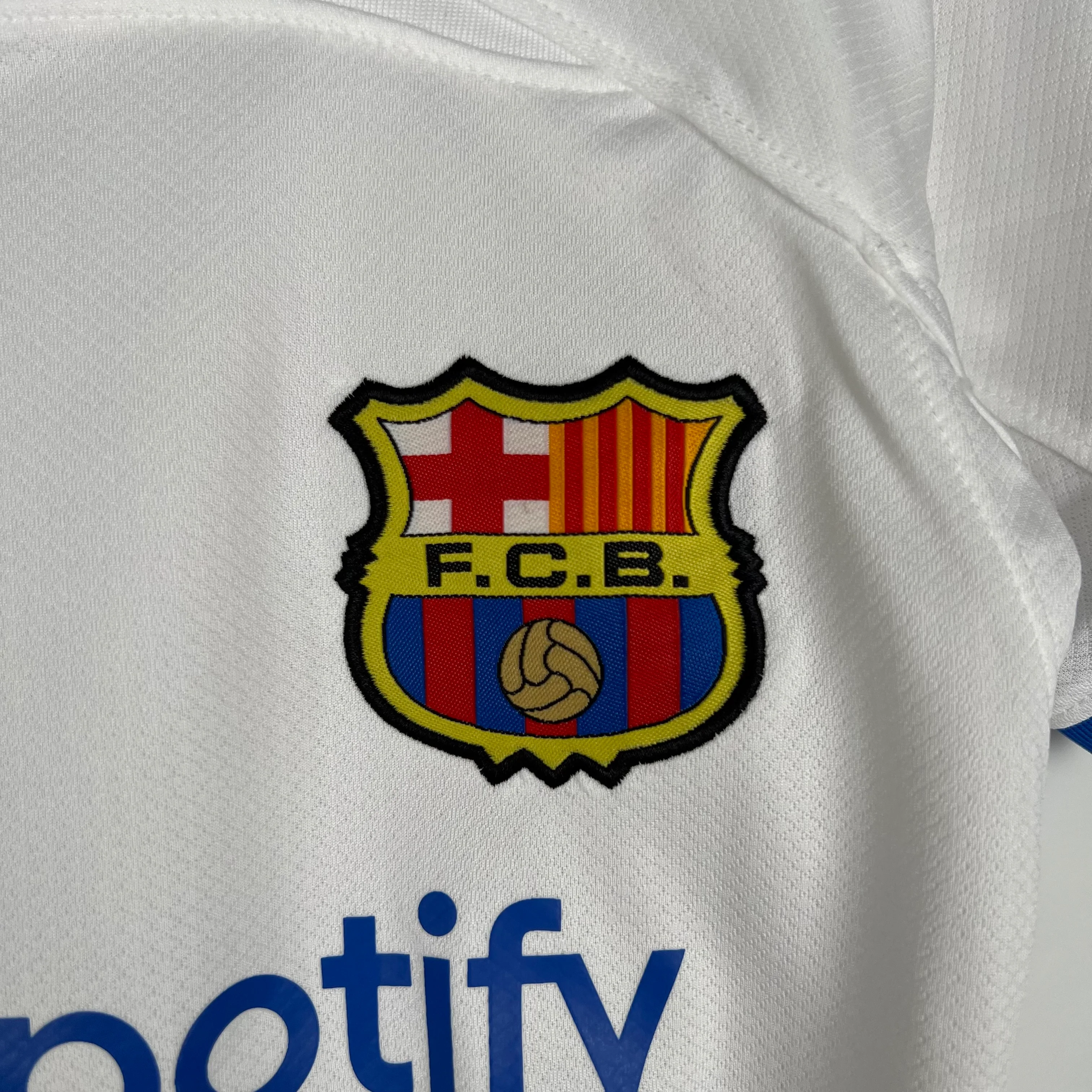KIT INFANTIL DO BARCELONA 23/24 ALTERNATIVA