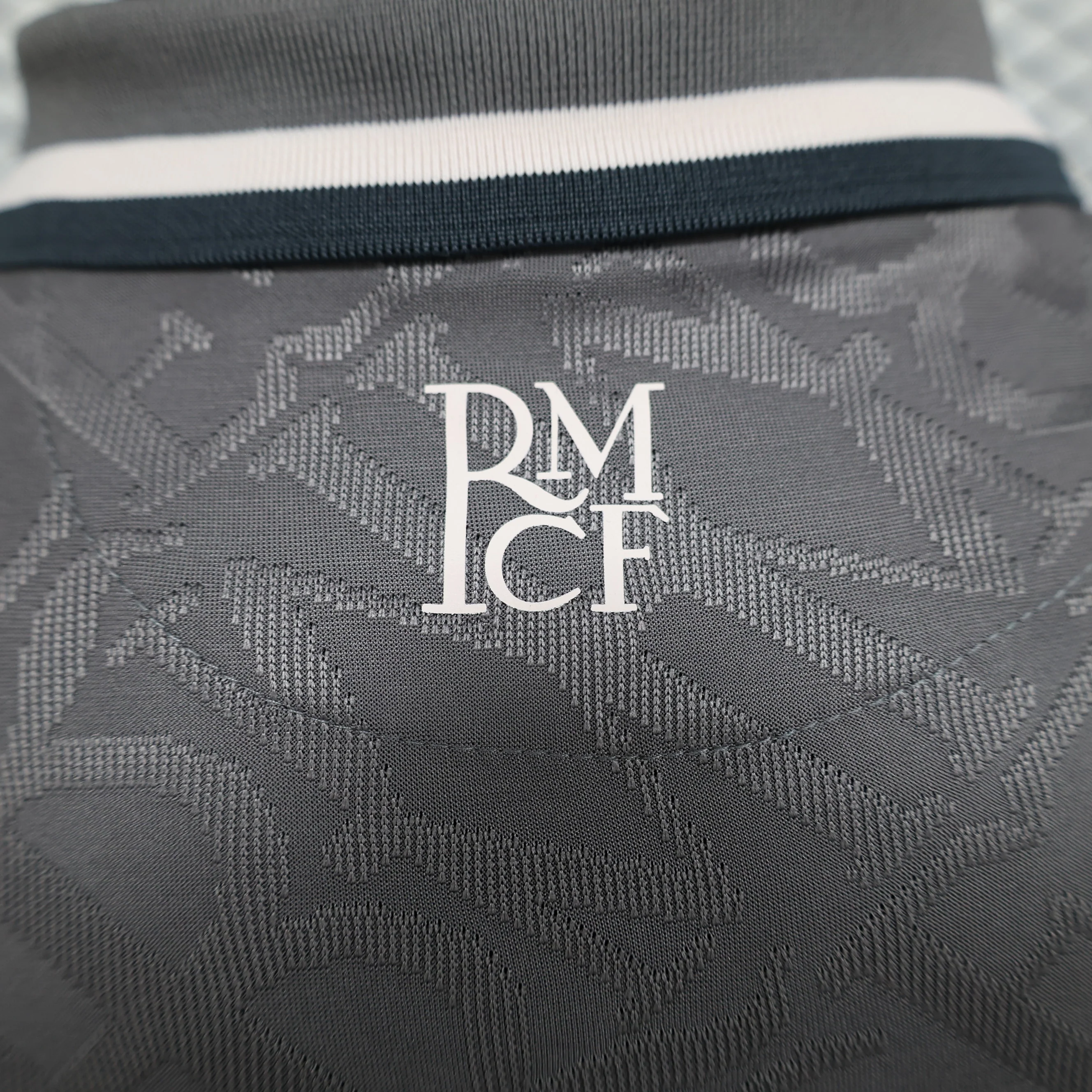 CAMISOLA VERSO PLAYER REAL MADRID 24/25 TERCEIRO EQUIPAMENTO