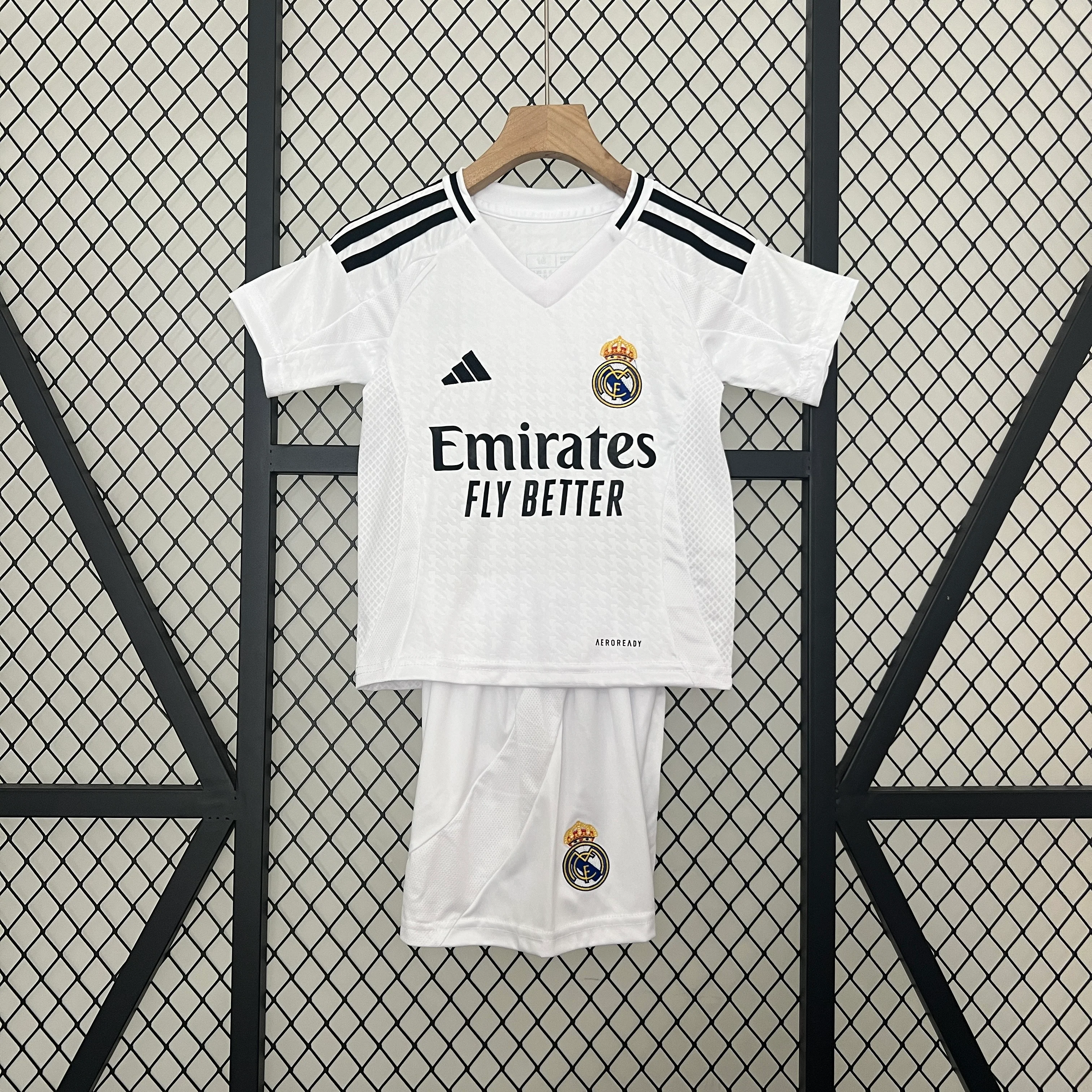 KIT INFANTIL DO REAL MADRID 24/25 PRINCIPAL