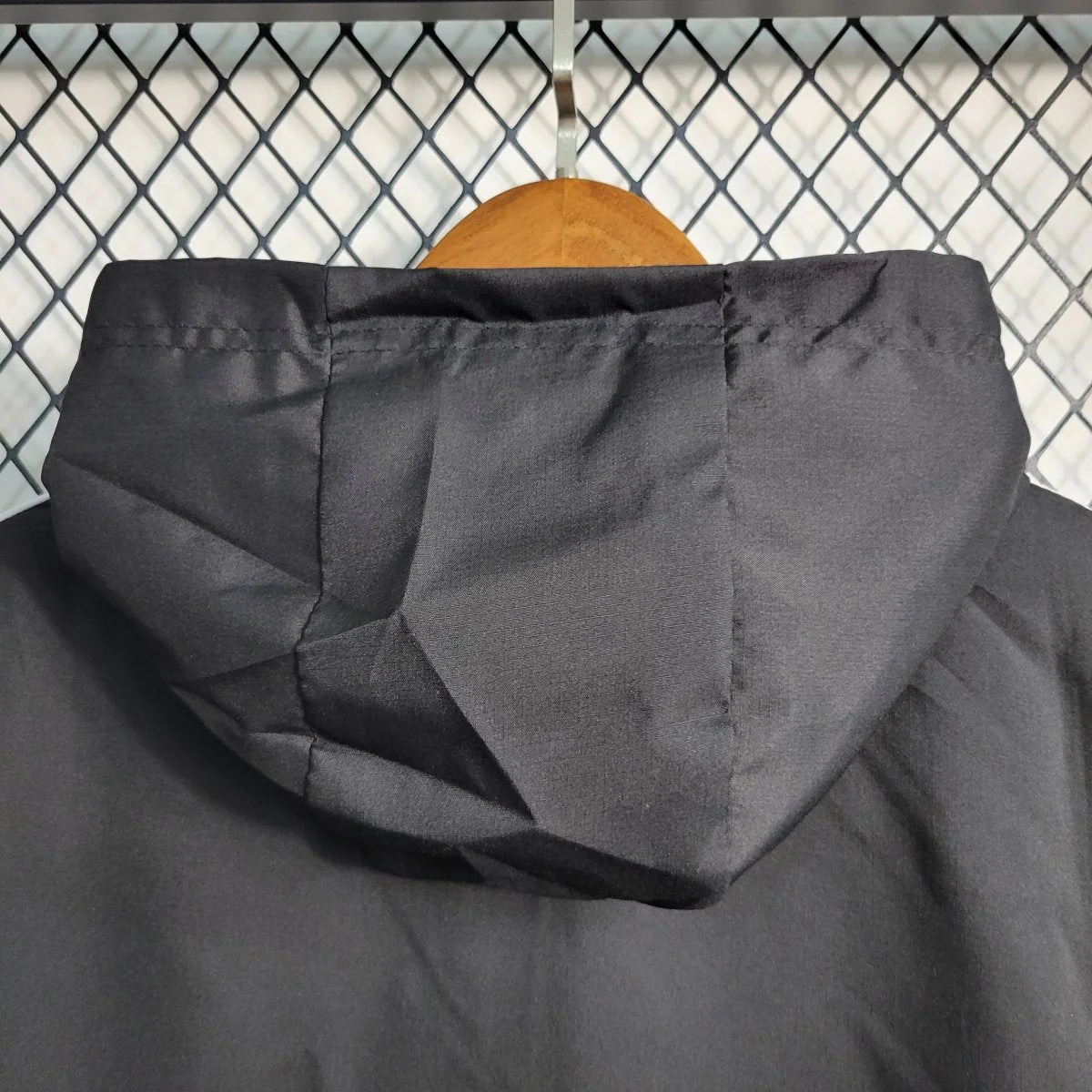 Jaqueta Corta Vento Real Madrid