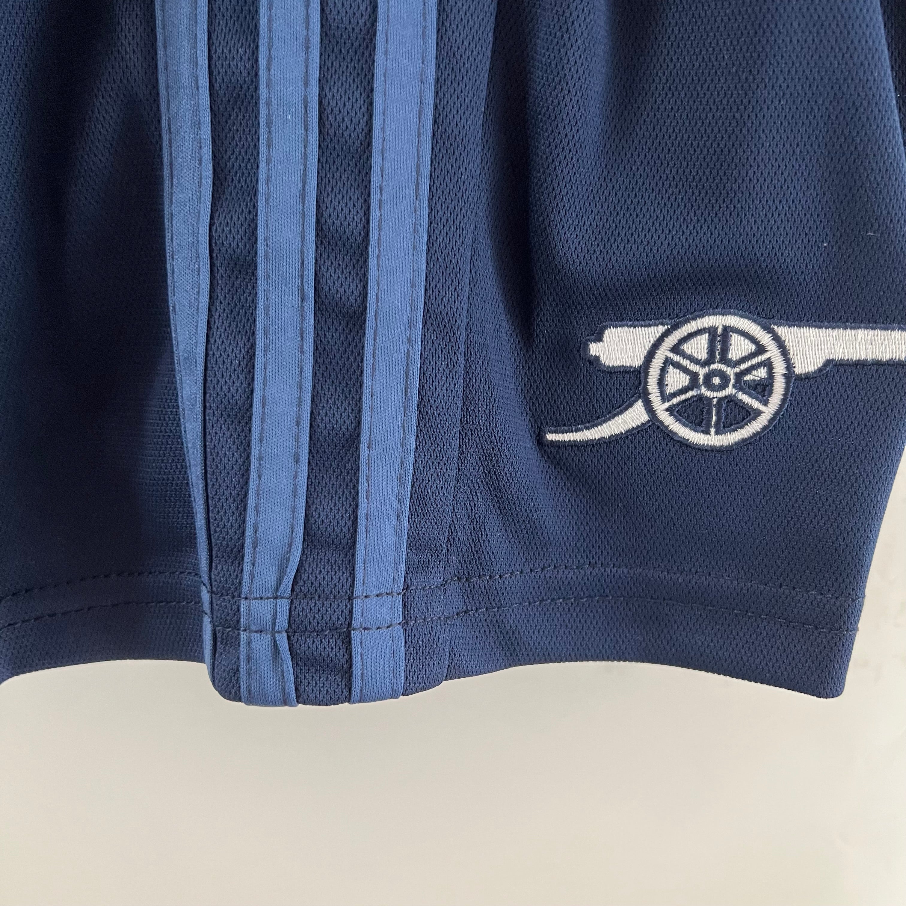 KIT INFANTIL DO ARSENAL 23/24 TERCEIRO EQUIPAMENTO