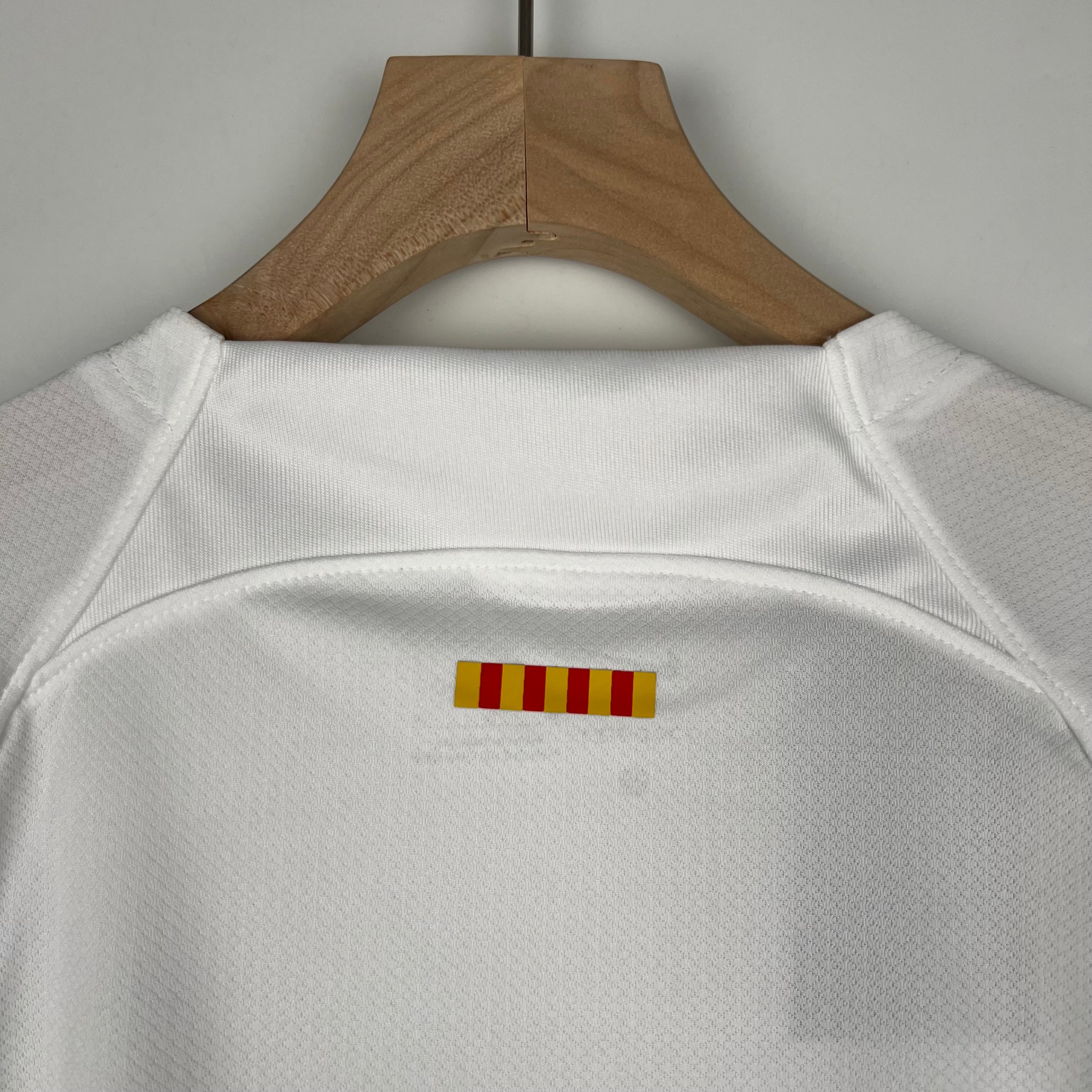KIT INFANTIL DO BARCELONA 23/24 ALTERNATIVA