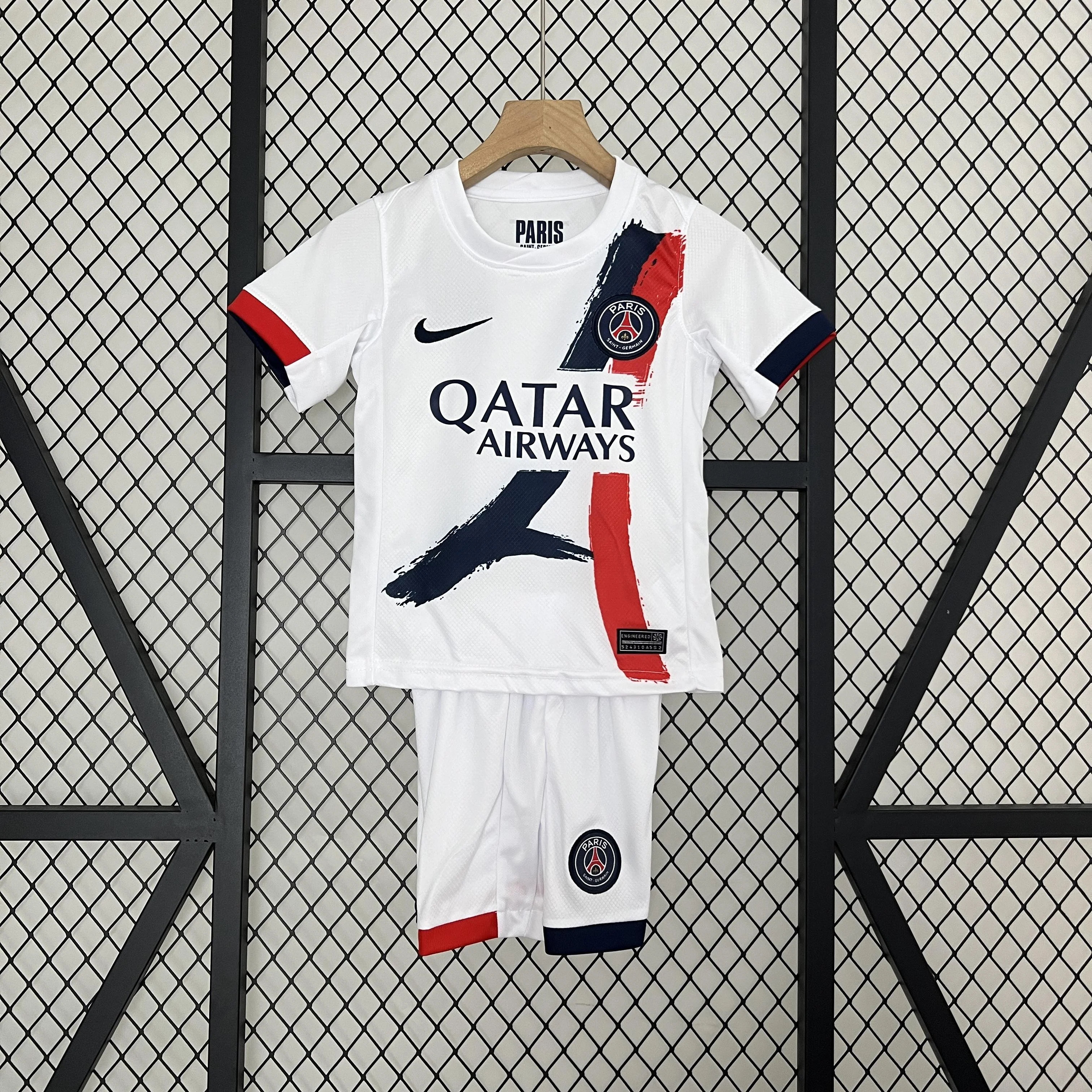 KIT INFANTIL DO PARIS SAINT-GERMAIN 24/25 ALTERNATIVO