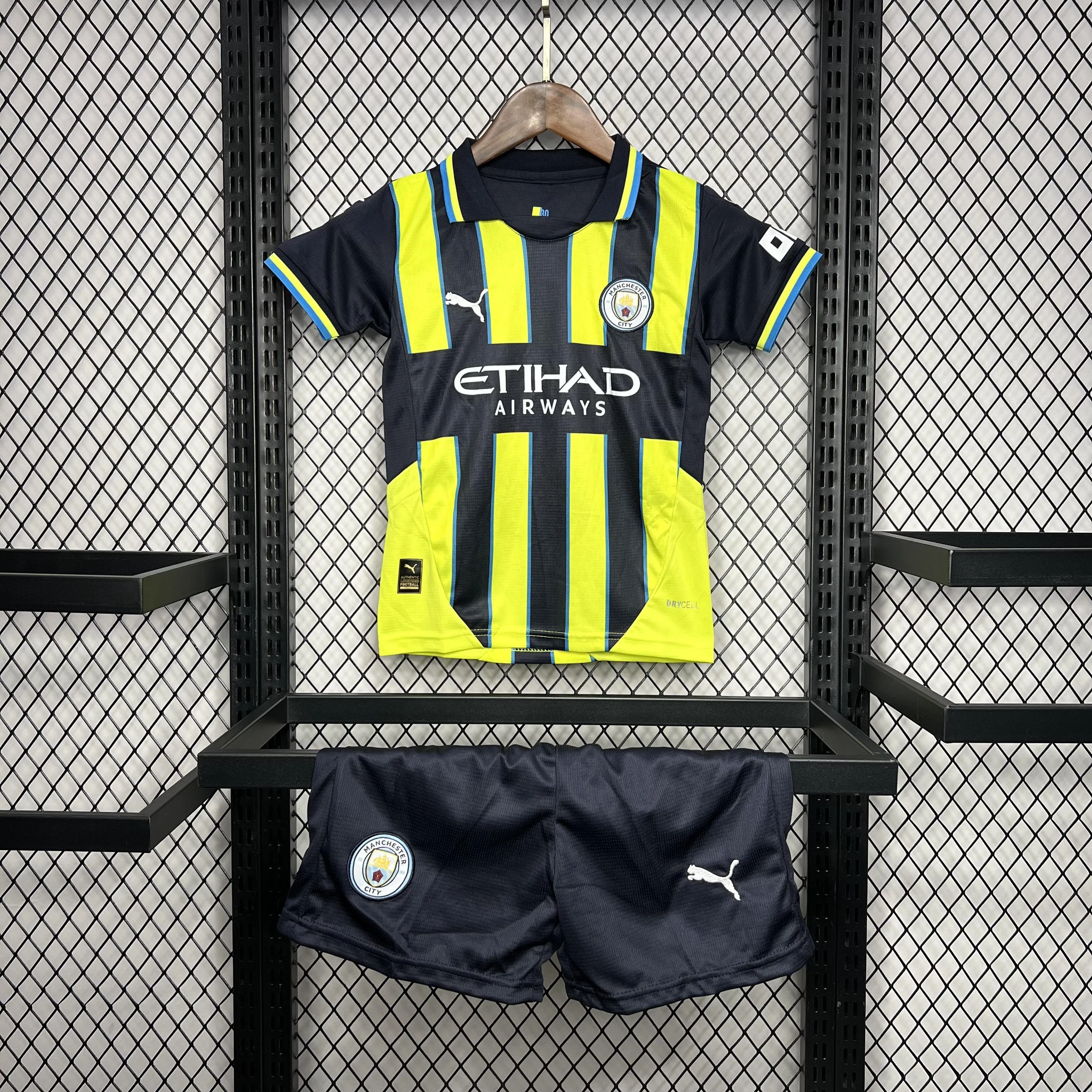 KIT INFANTIL DO MANCHESTER CITY 24/25 ALTERNATIVA