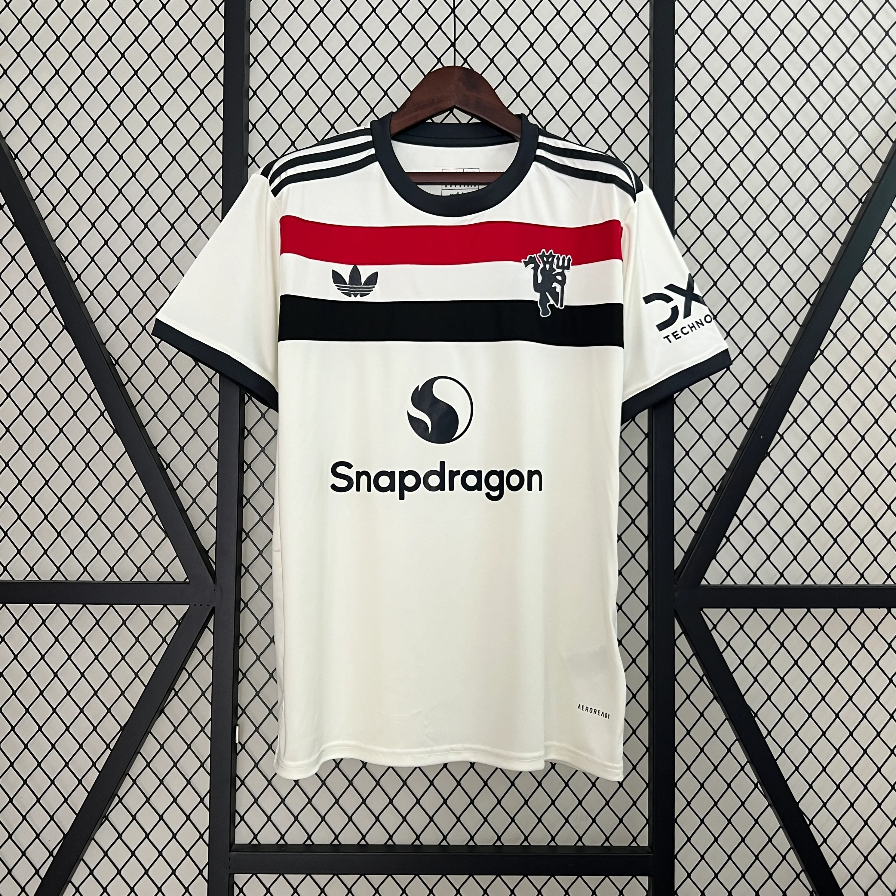 CAMISA DO MANCHESTER UNITED 24/25 TERCEIRO EQUIPAMENTO