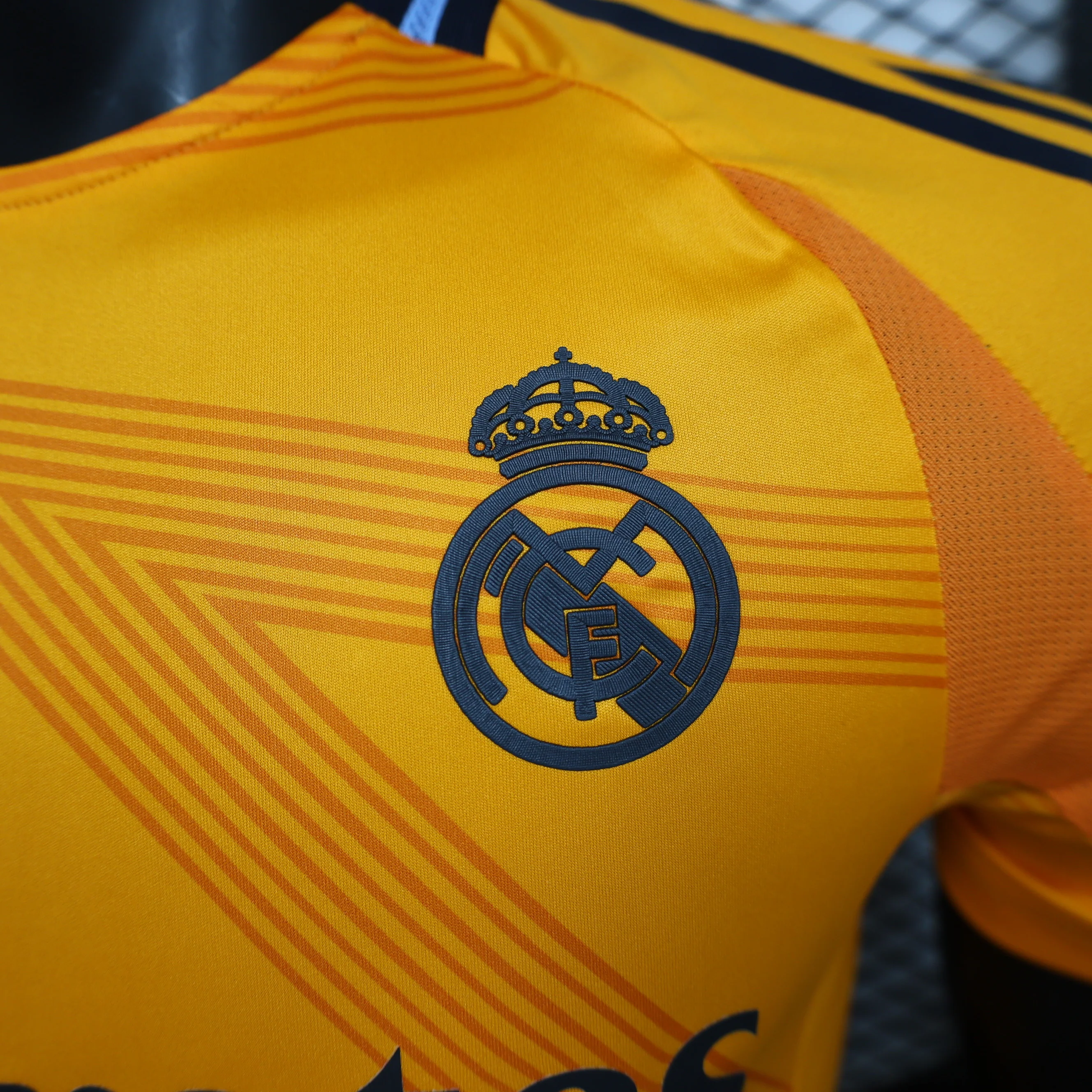 CAMISOLA VERSO PLAYER REAL MADRID 24/25 ALTERNATIVA