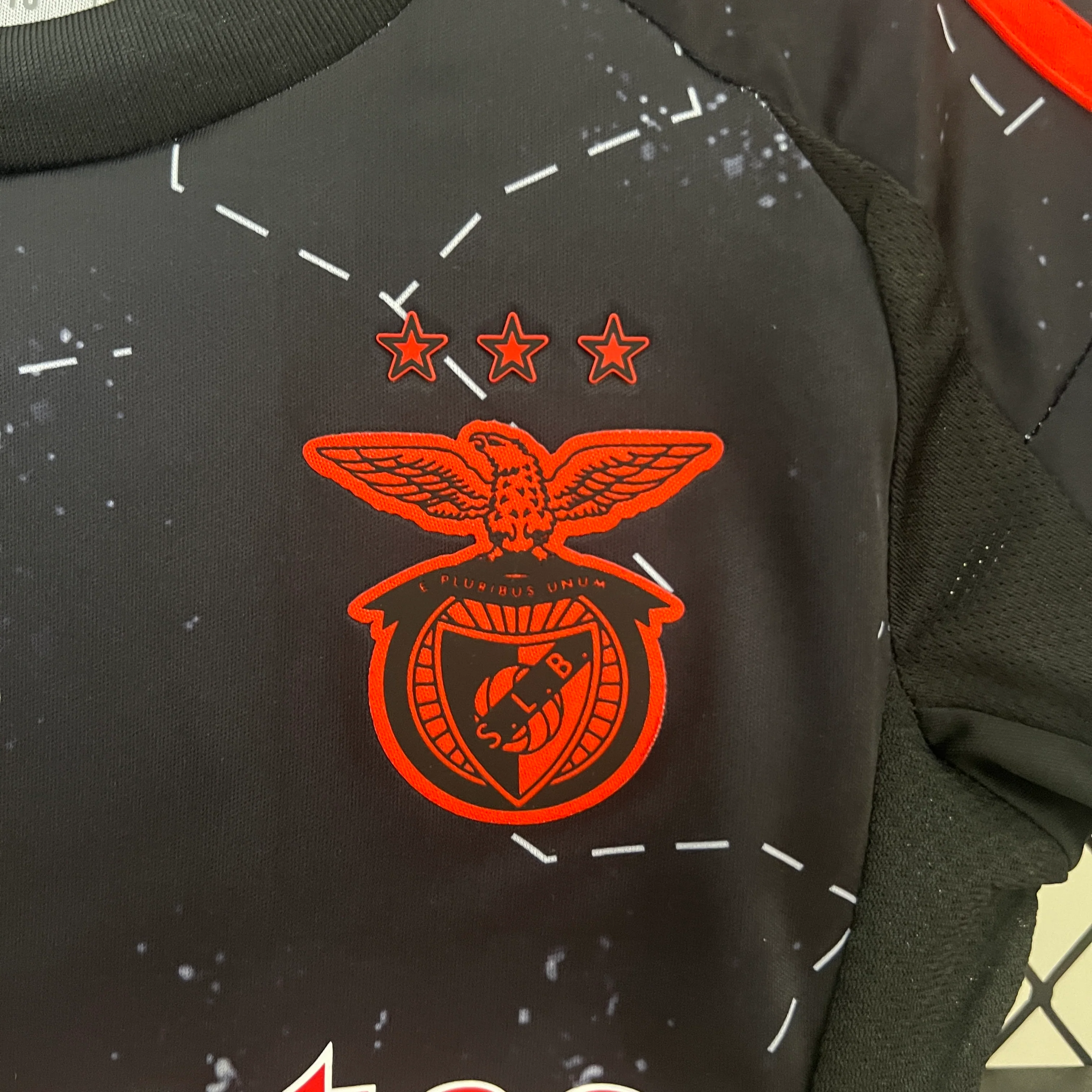 KIT INFANTIL DO BENFICA 24/25 ALTERNATIVO