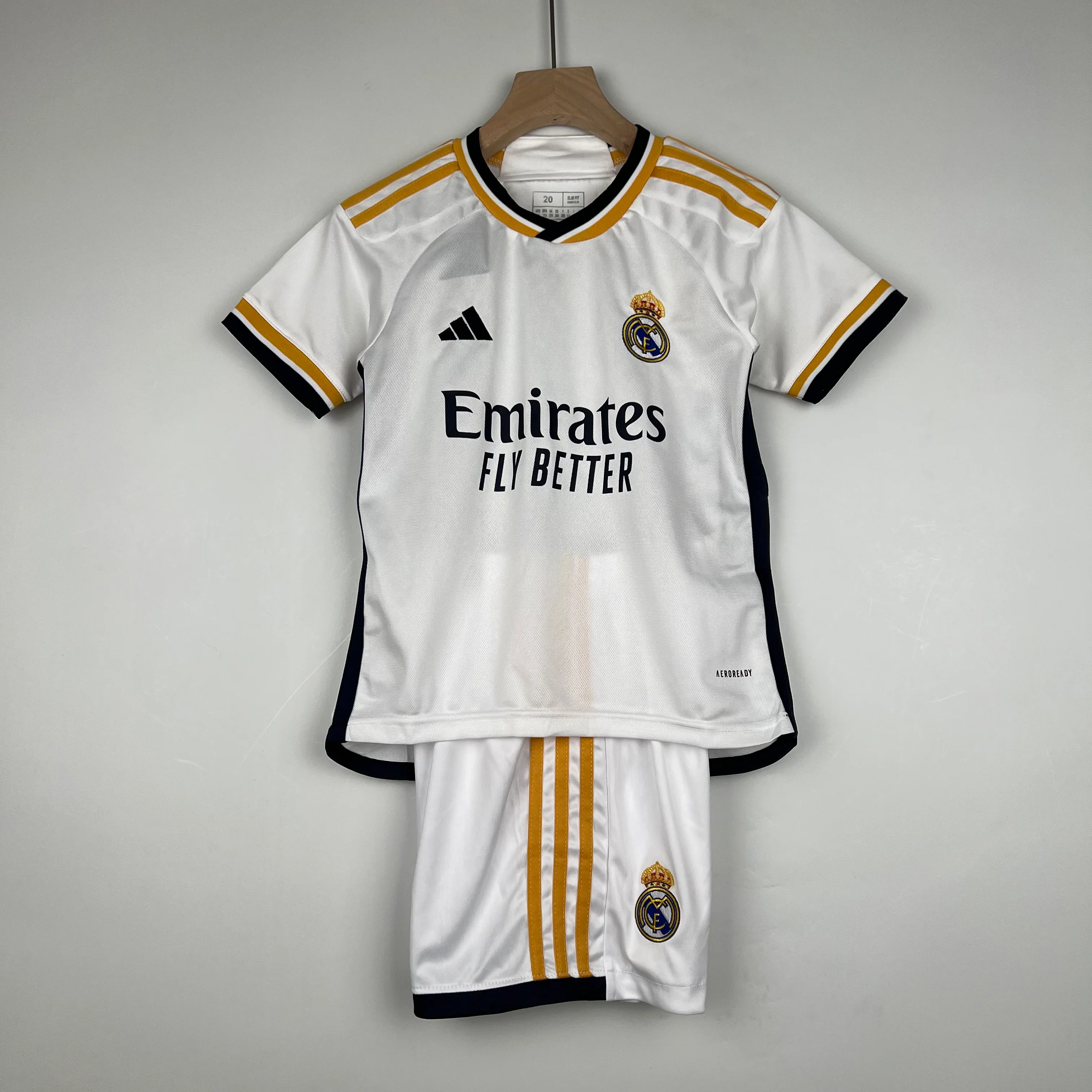 KIT INFANTIL DO REAL MADRID 23/24 PRINCIPAL
