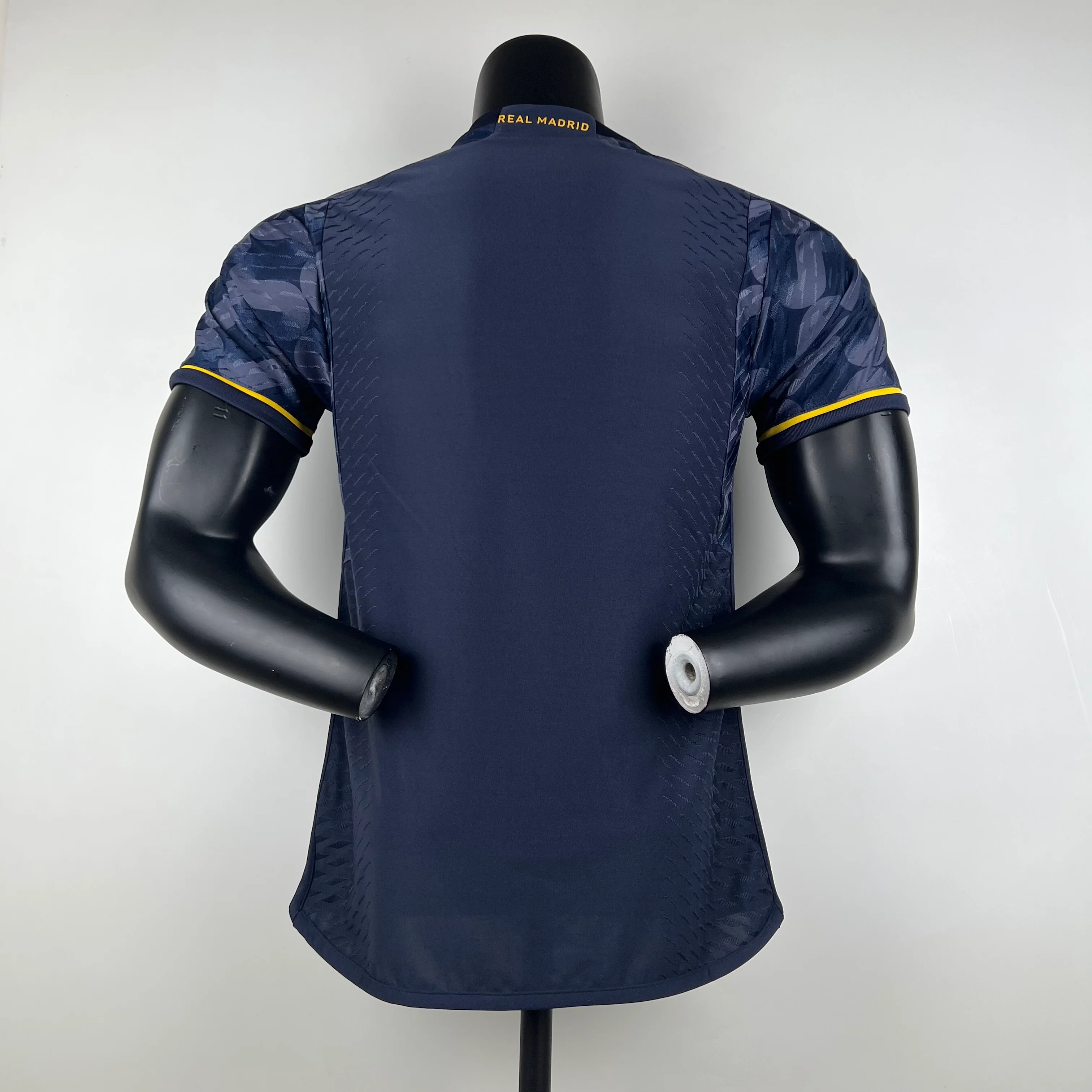 CAMISOLA VERSO PLAYER REAL MADRID 23/24 ALTERNATIVA