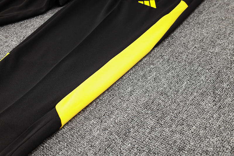 Juventus Long Sleeve Track Suit 23/24 MEN589