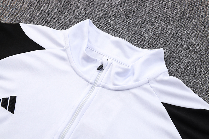 Juventus Long Sleeve Track Suit 23/24 MEN576