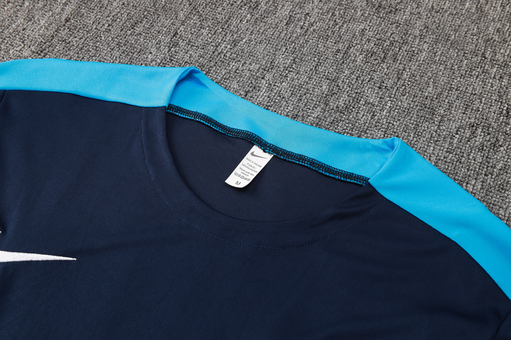 Chelsea Short Sleeve Track Suit 2024/25 MEN533