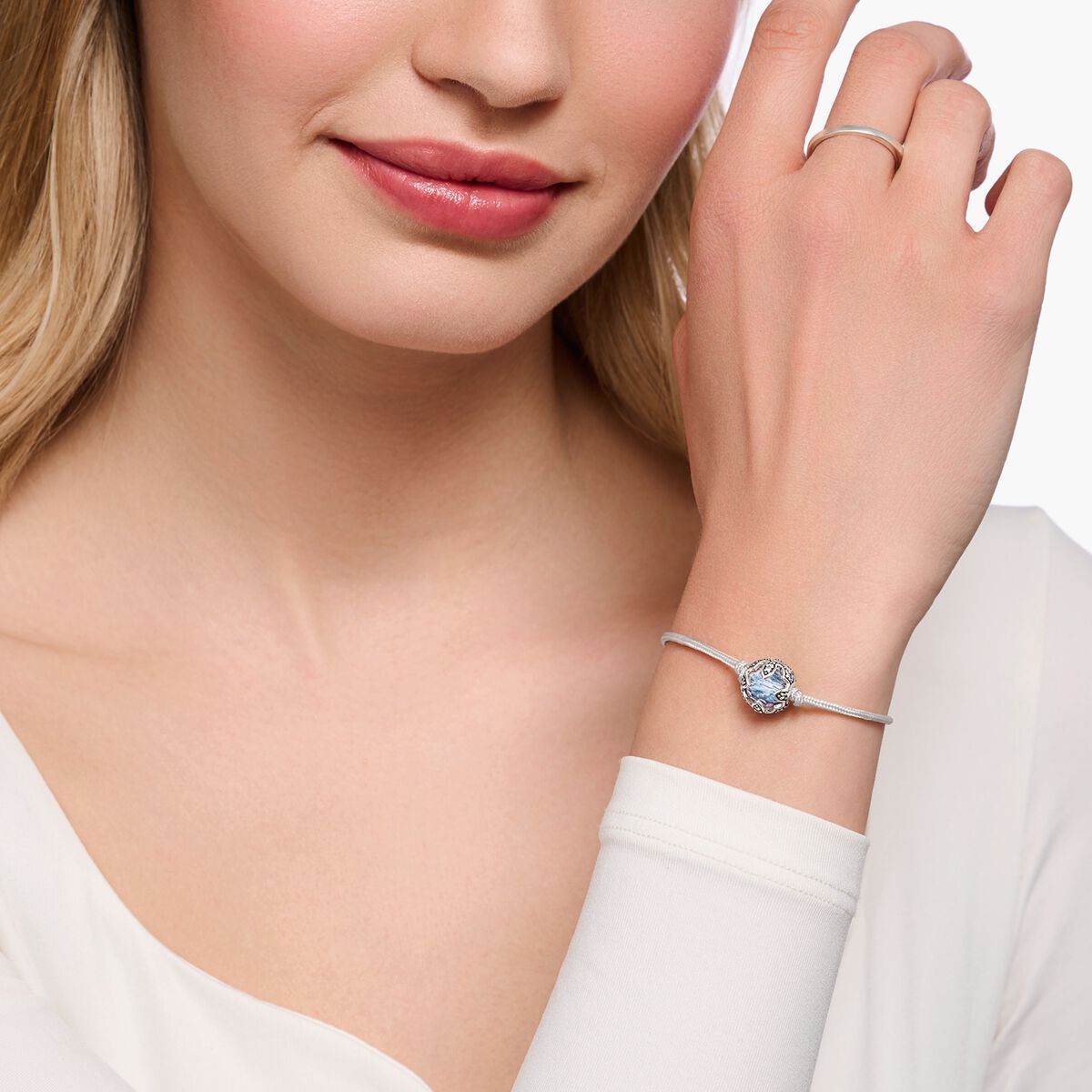 Bracelet Karma Secret with synthetic spinel blue Bead