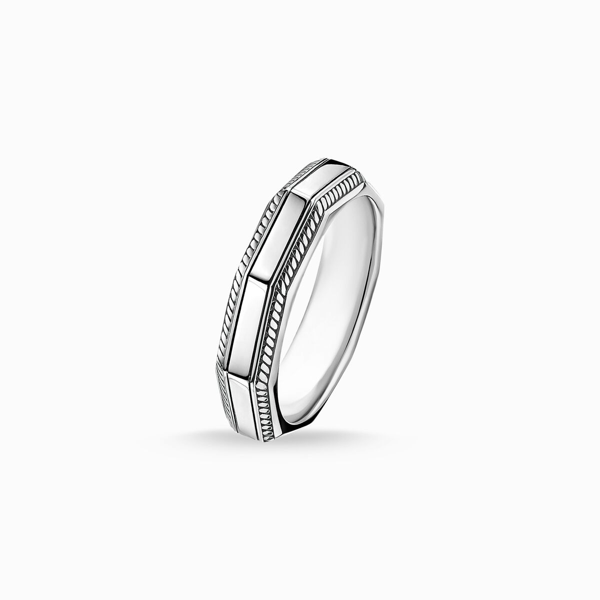 Ring angular silver