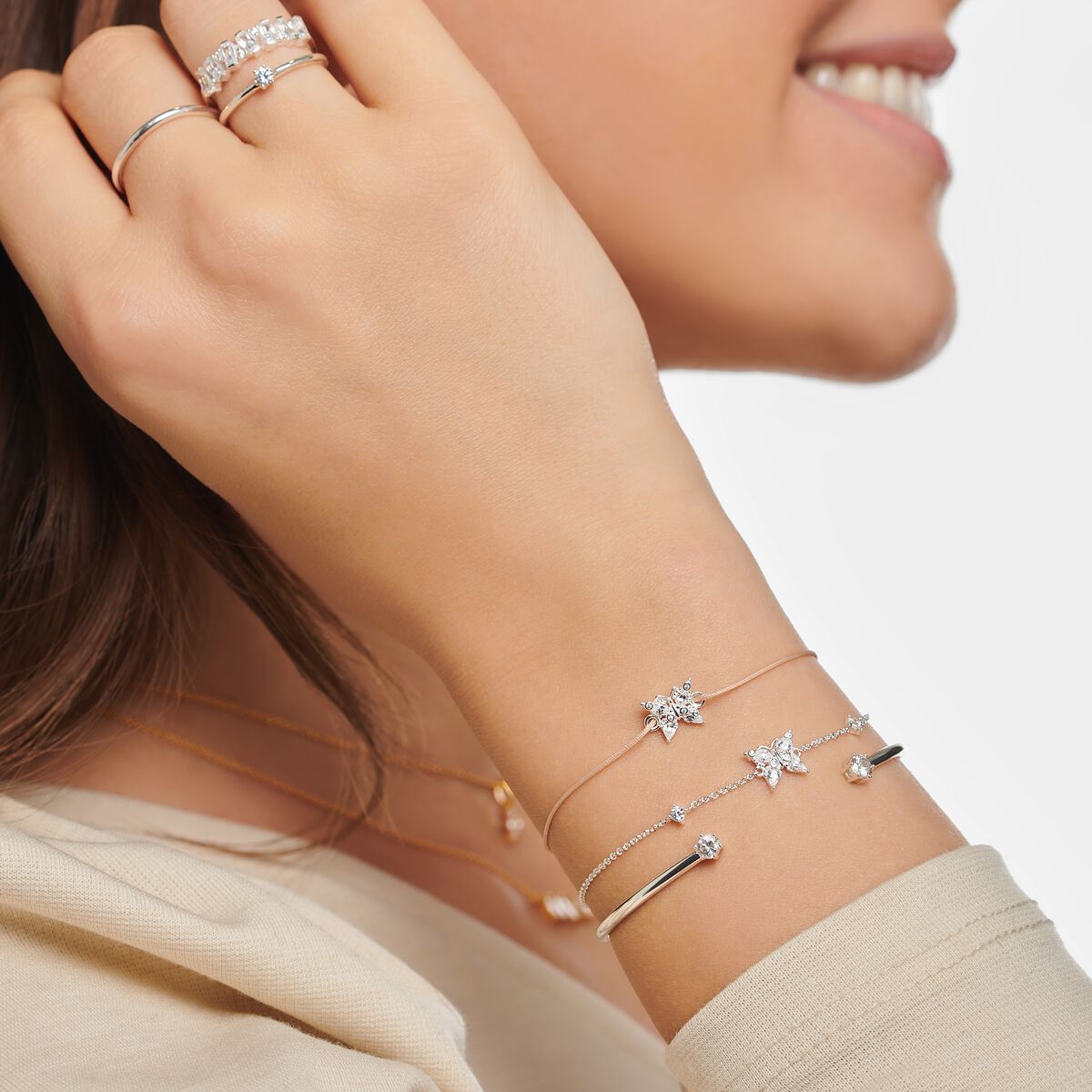 Bracelet butterfly white stones