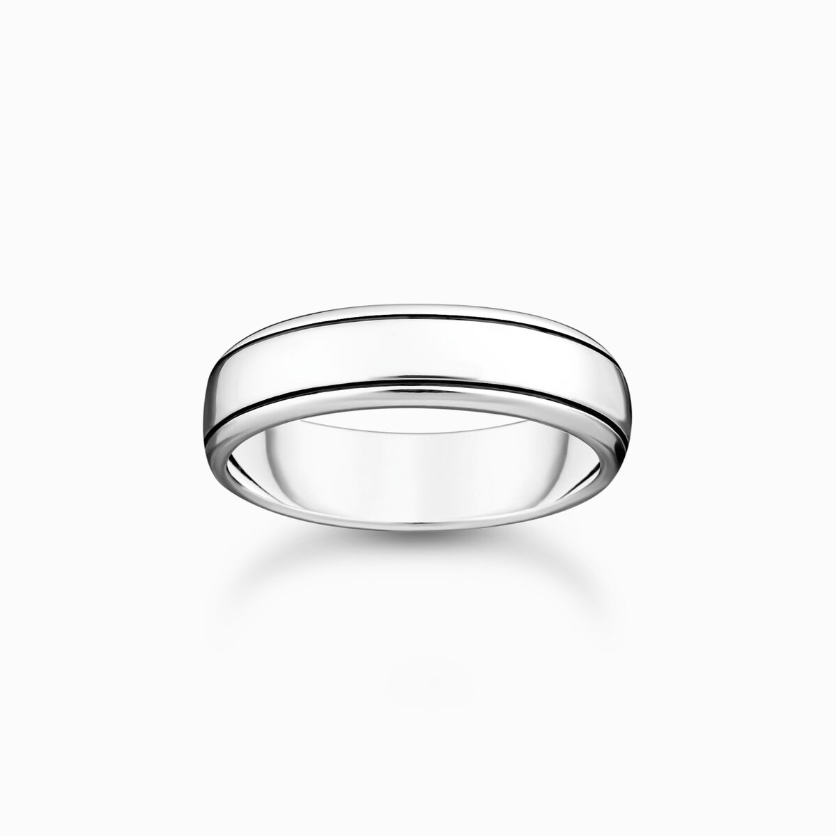 Silver ring with lines