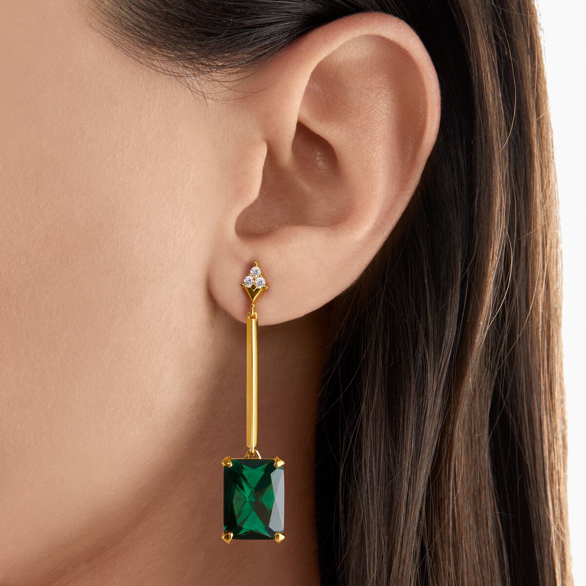 Earrings green stone gold