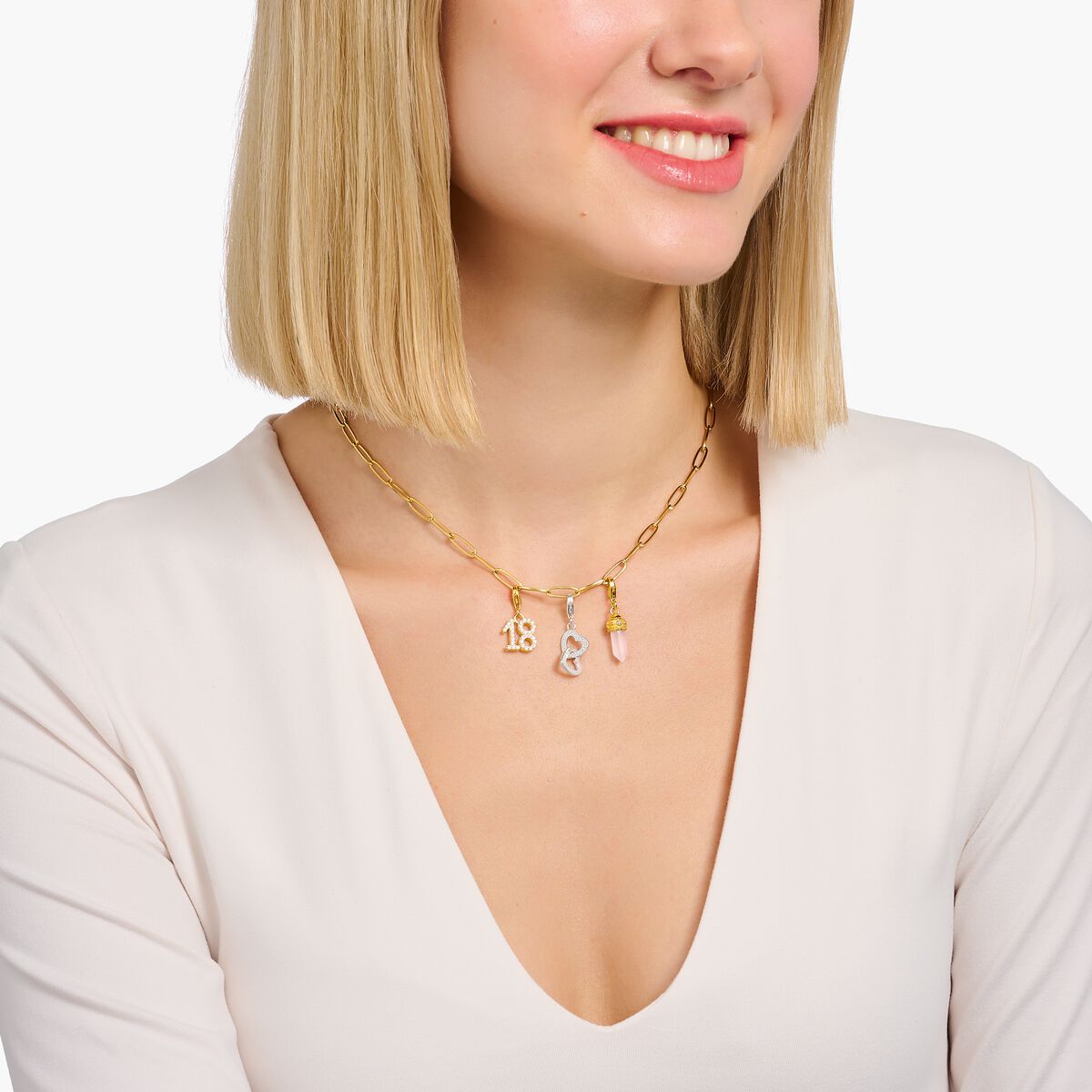 Gold-plated charm pendant number 18 with zirconia