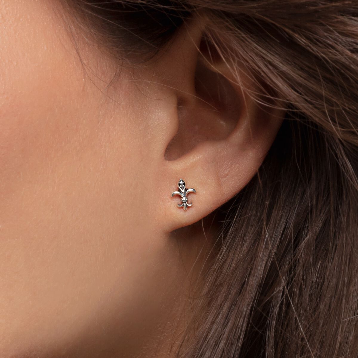 Ear studs fleur-de-lis