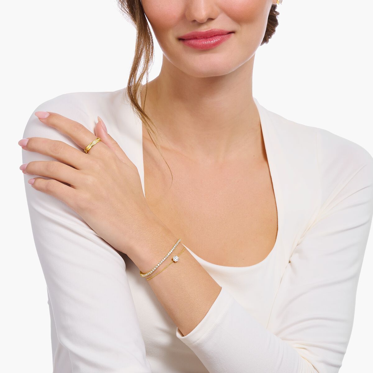 Gold-plated bracelet with white zirconia pendant