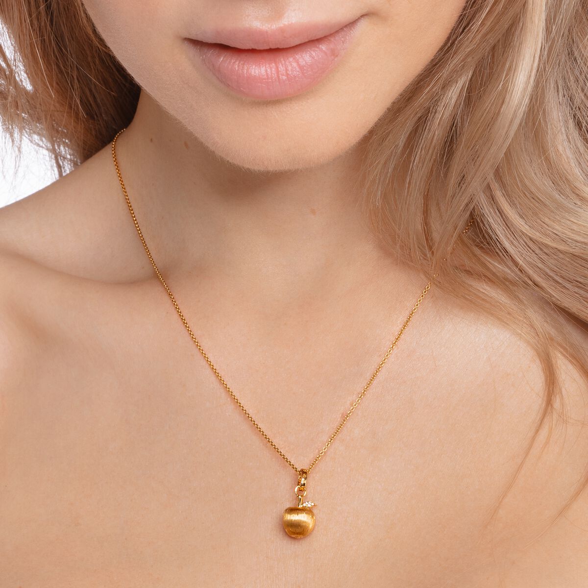 Pendant apple gold