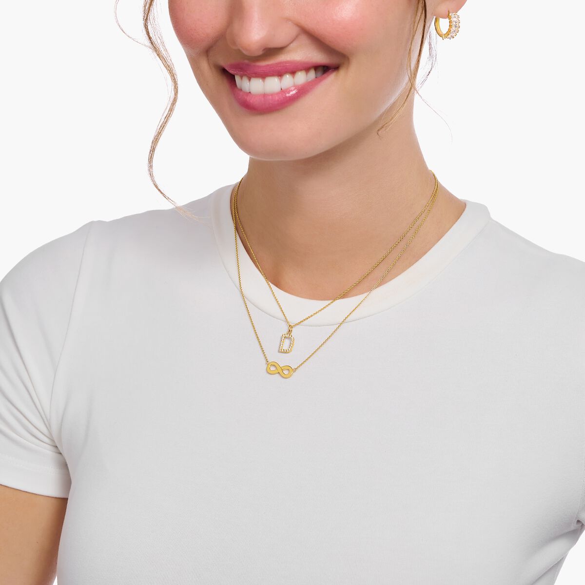 Gold-plated necklace with letter pendant B and white zirconia