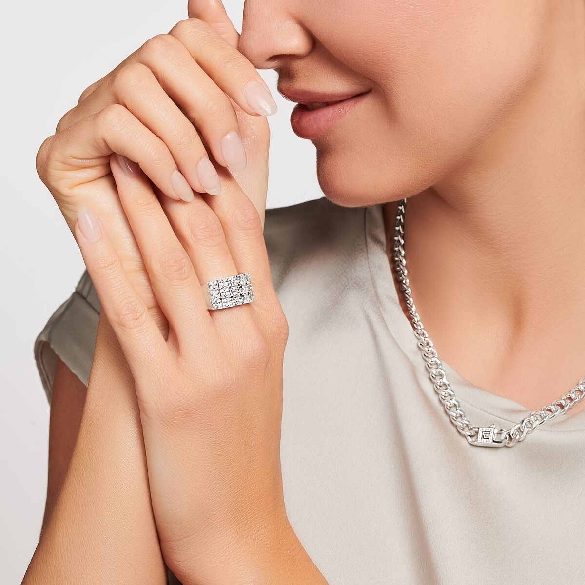 Ring white stones pavé silver
