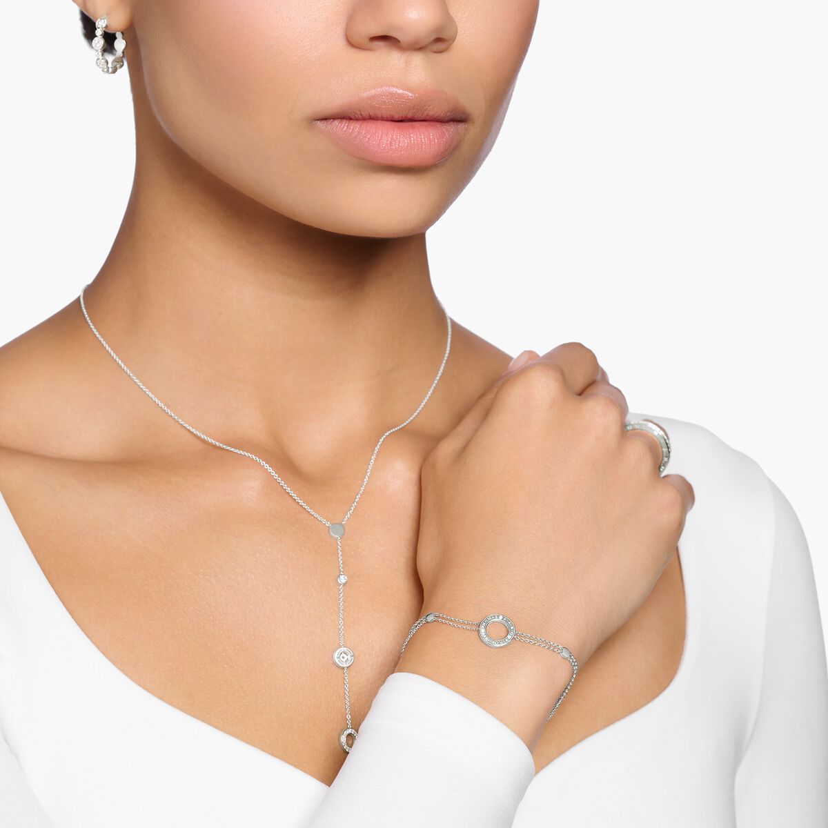 Bracelet circle with white stones silver