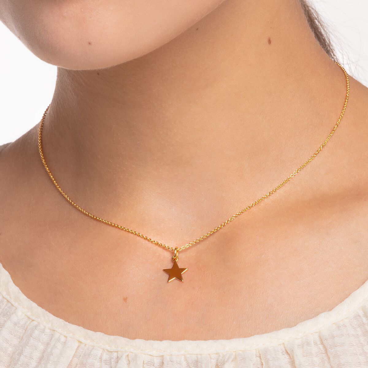 Necklace star gold