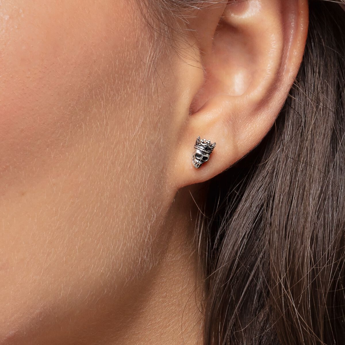 Ear studs skull king