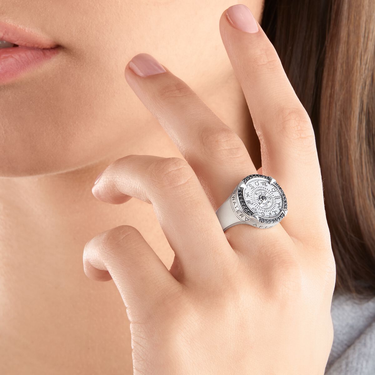 Ring elements of nature silver
