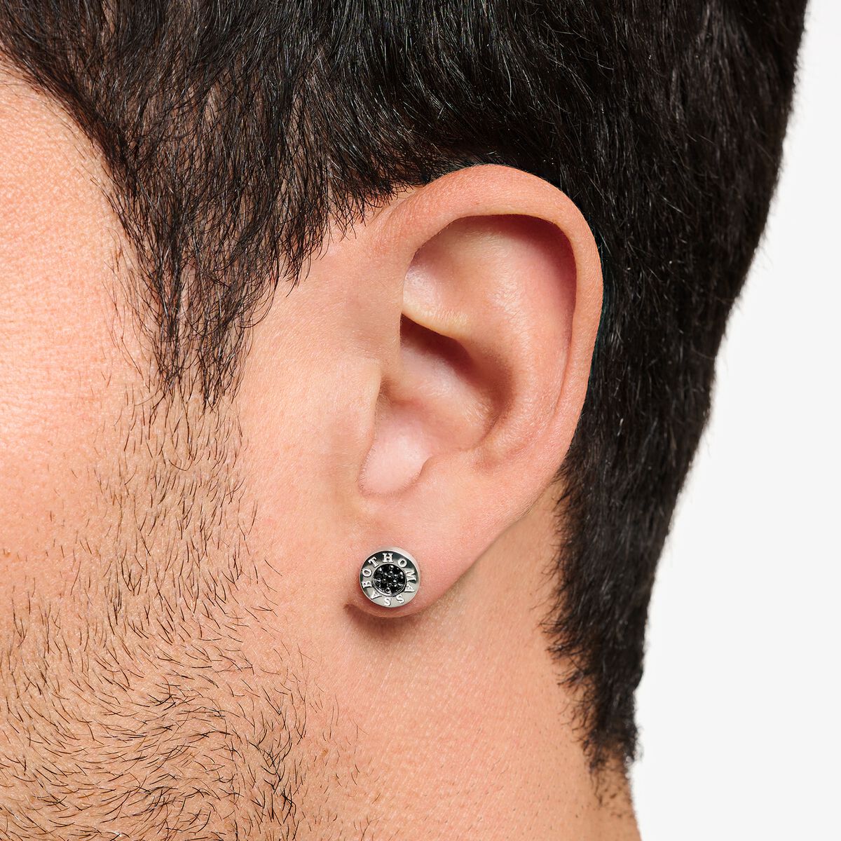 Ear studs classic pavé black
