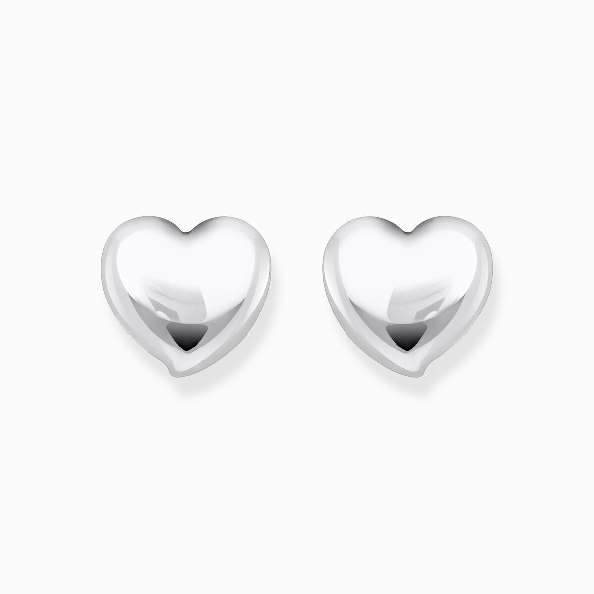 Silver earrings in heart-shape