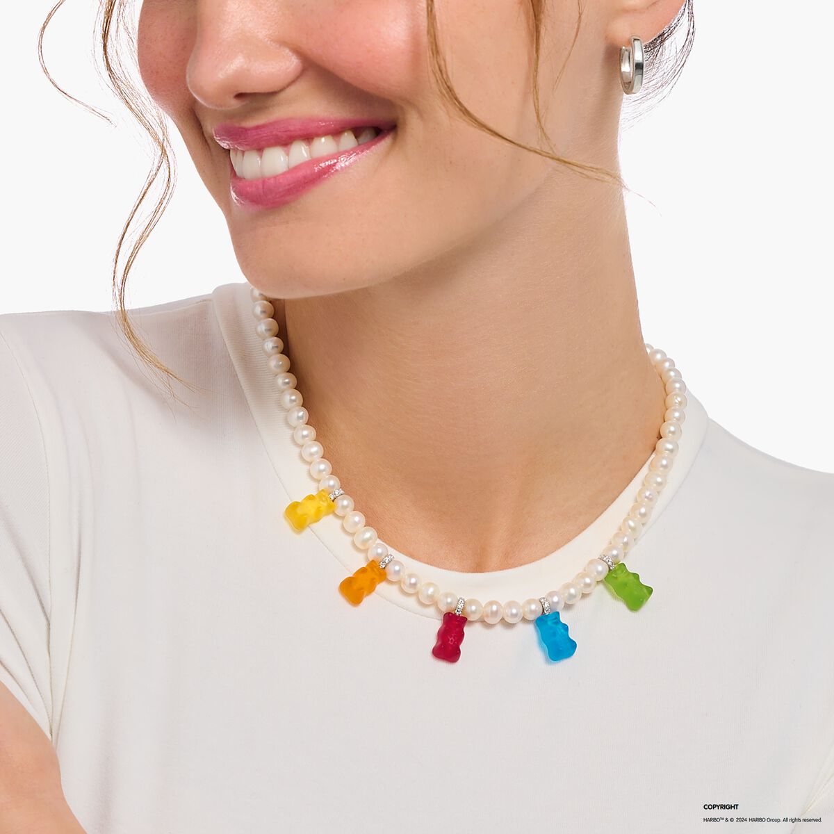 Silver pearl necklace with 5 colourful goldbears