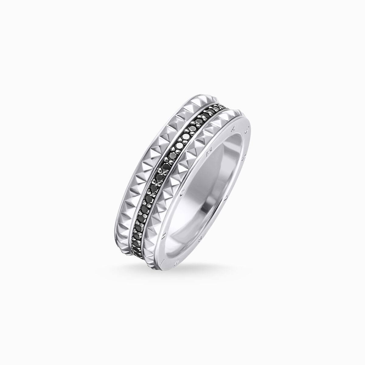 Ring black studs
