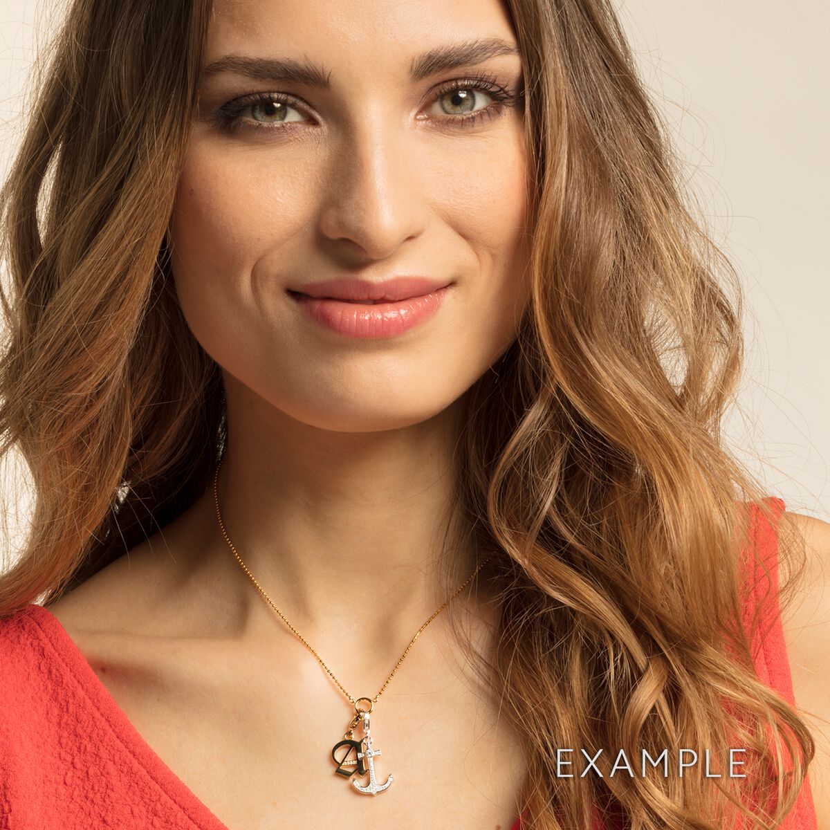 Charm pendant letter c gold