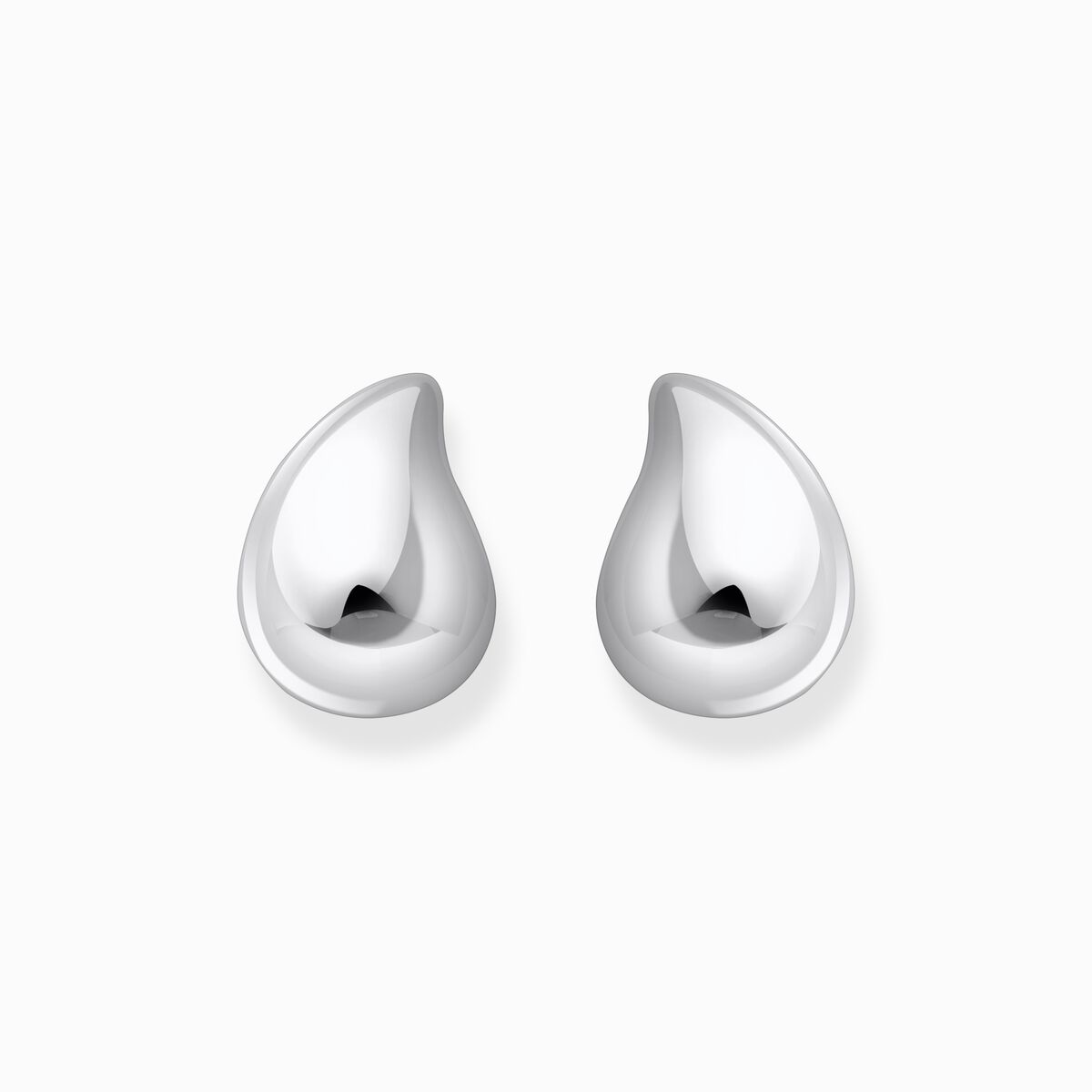 Silver earrings in organic drop-shape