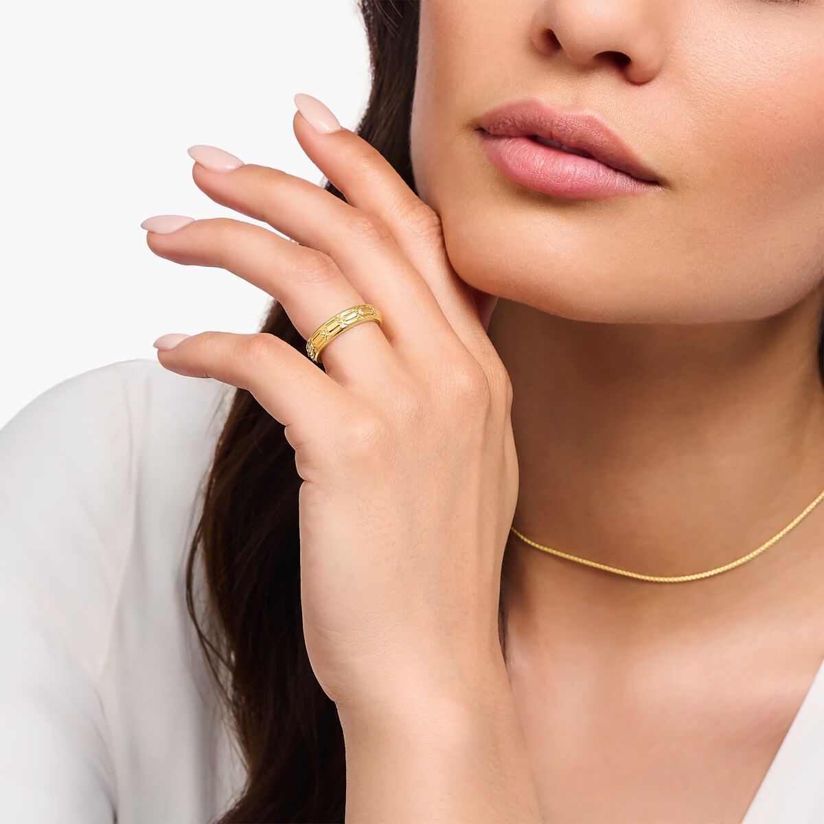 Yellow-gold plated band ring with crocodile detailing