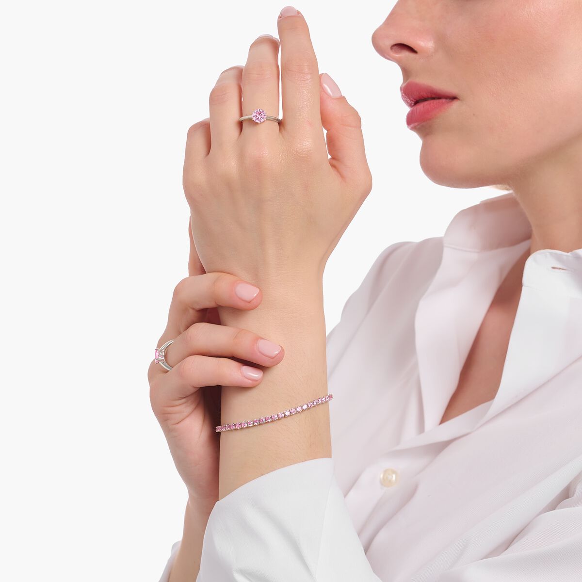 Silver ring with pink zirconia in brilliant cut