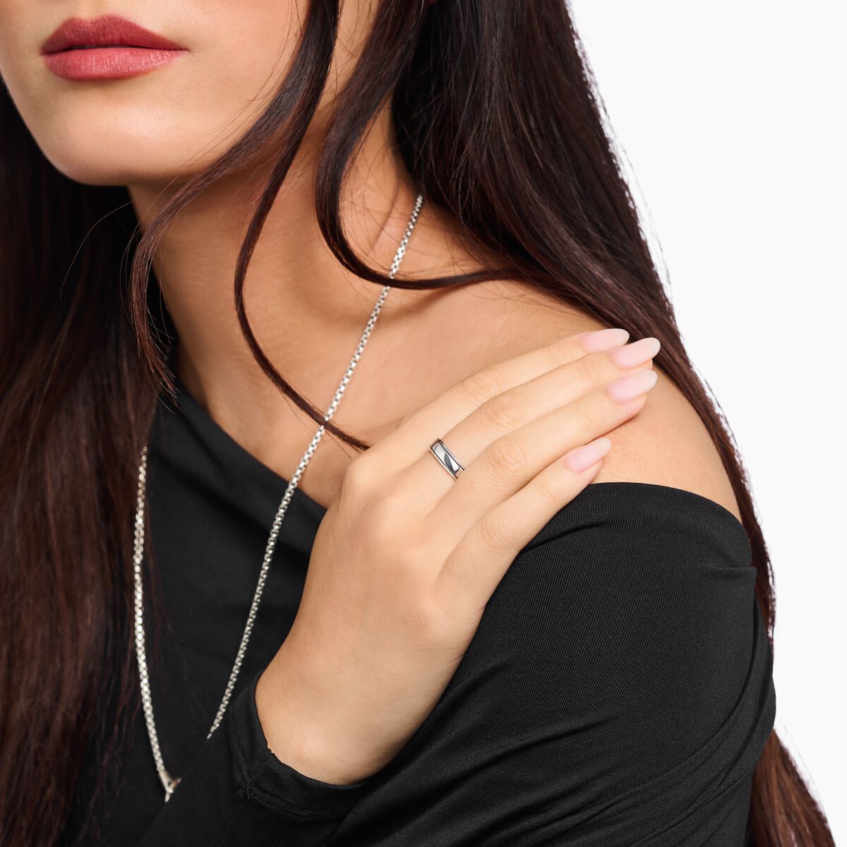 Silver ring with lines