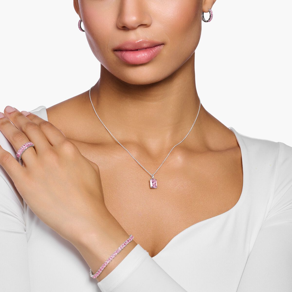 Necklace with pink stone silver