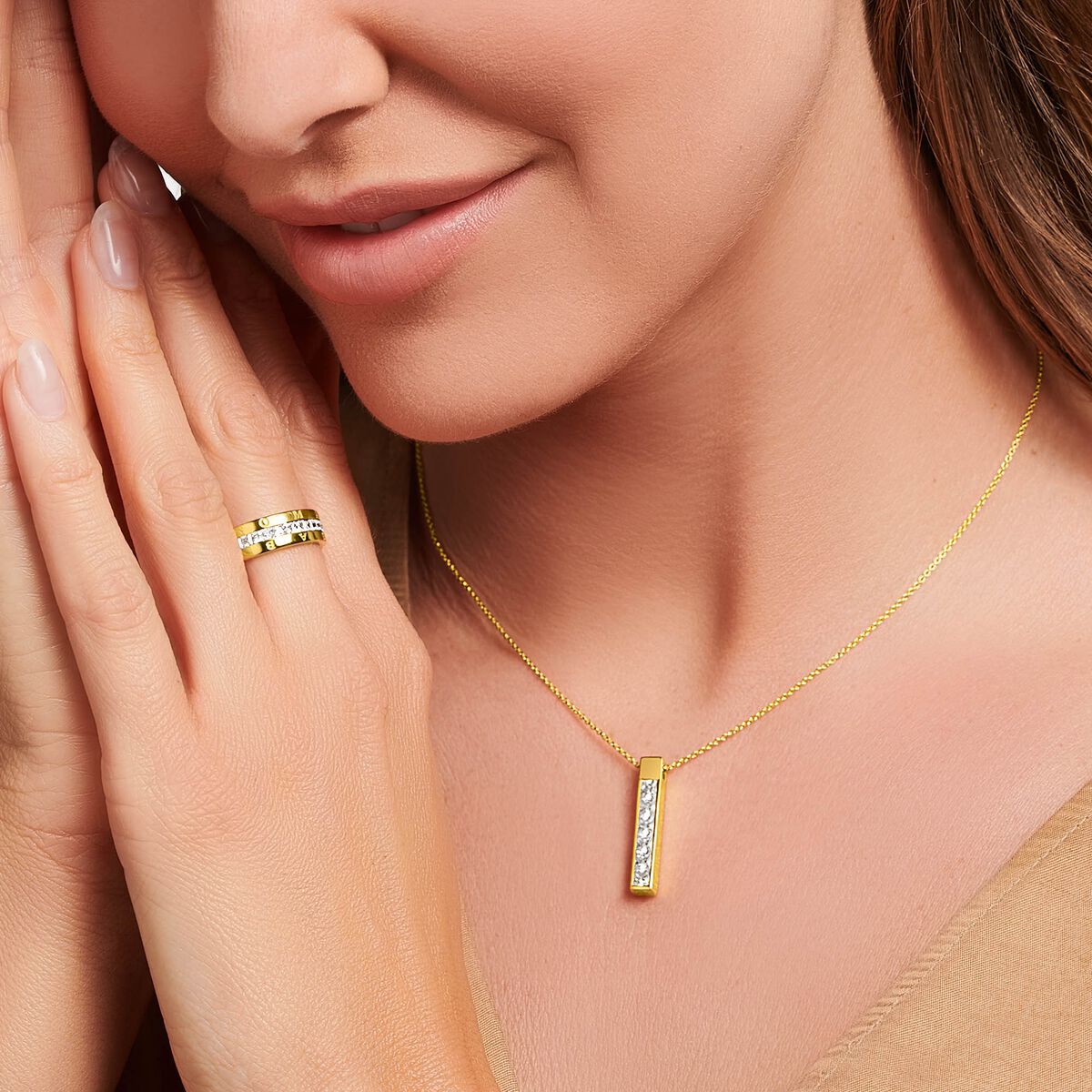 Band ring with white stones pavé gold plated