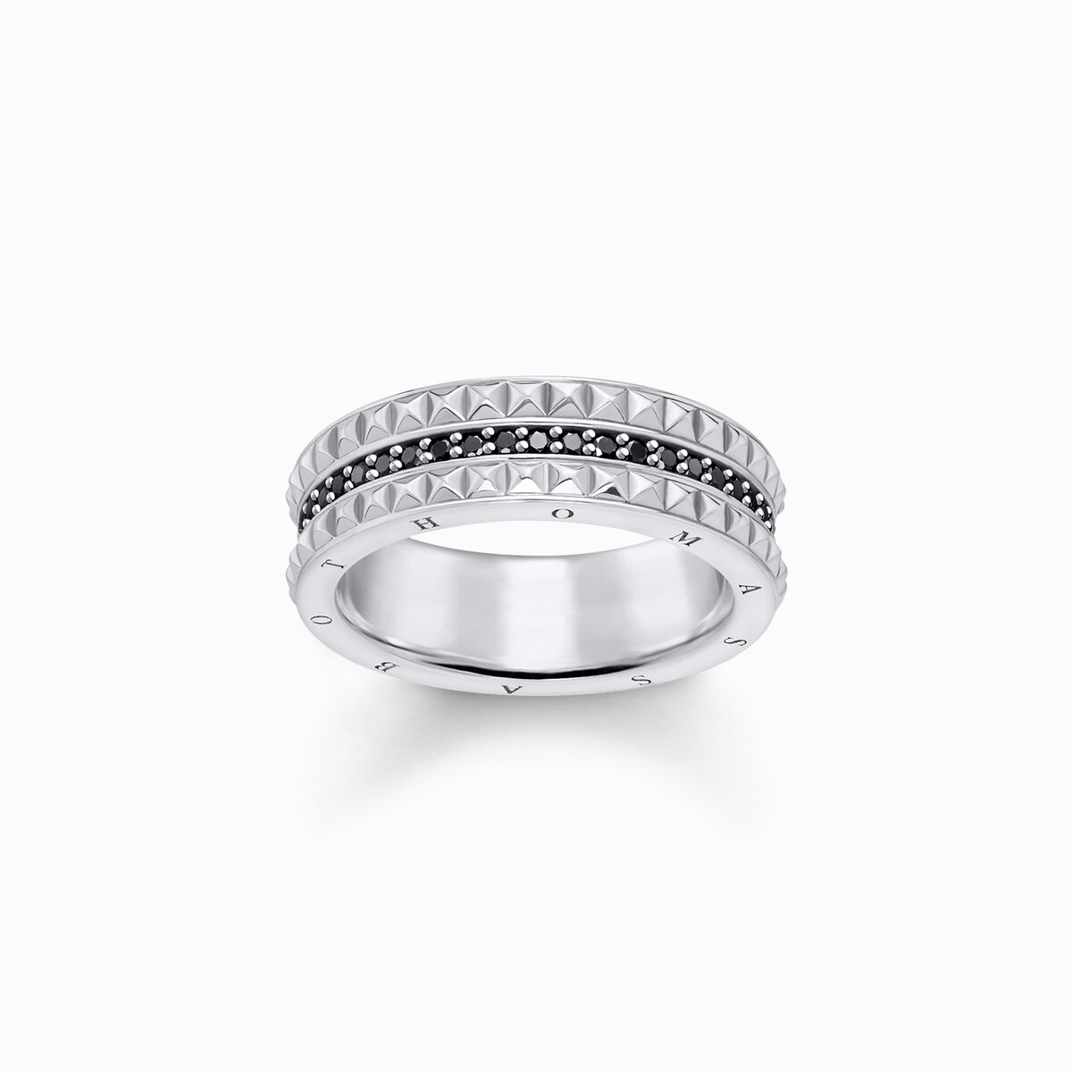Ring black studs