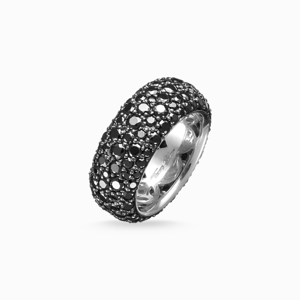 Band ring black crushed pavé