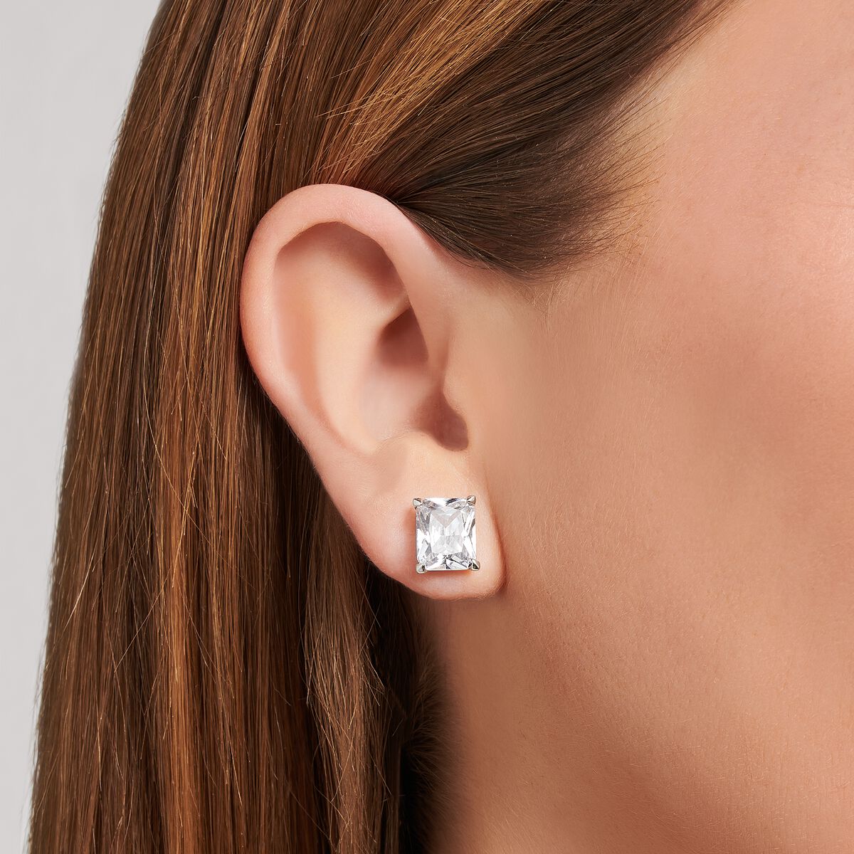 Ear studs with white stone silver