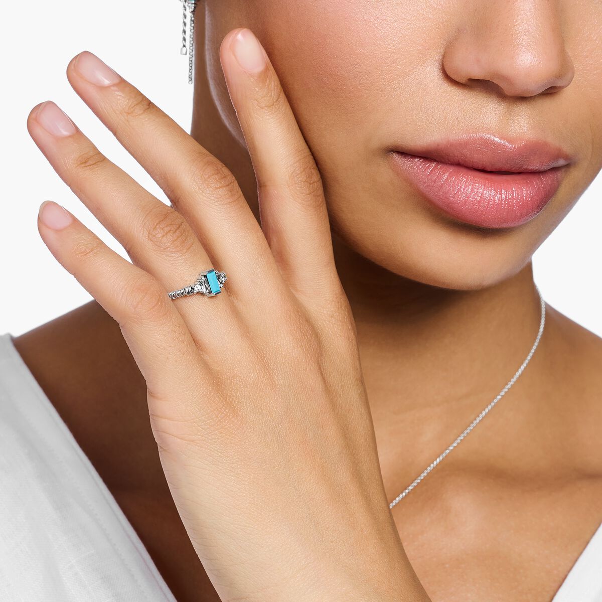 Ring rope with turquoise and white stones gold plated