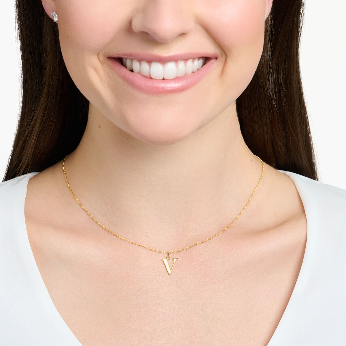 Necklace letter v gold